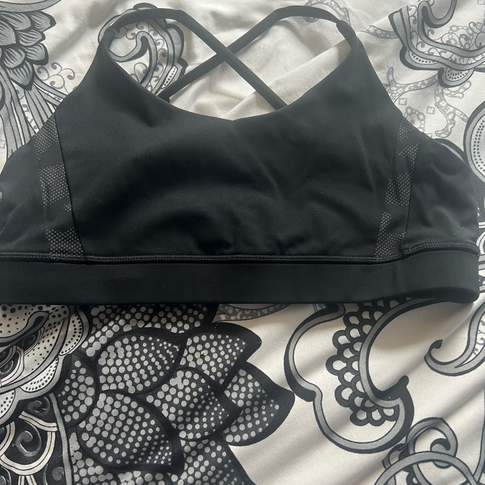 : Black camo reflective brilliant bra
Condition: worn once maybe twice